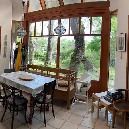 וילה Romantic House At Balaton *